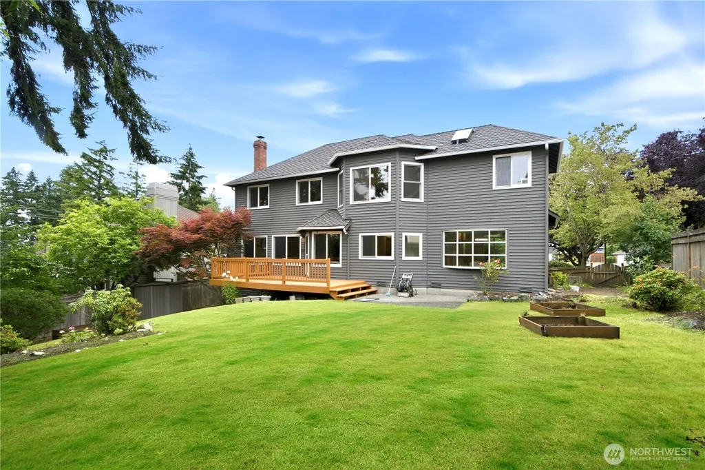 11607 SE 77th Place Newcastle WA 98056