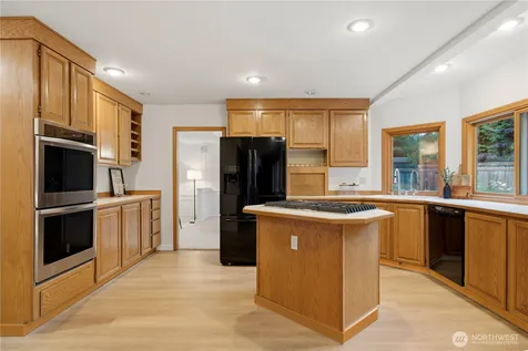 11607 SE 77th Place Newcastle WA 98056