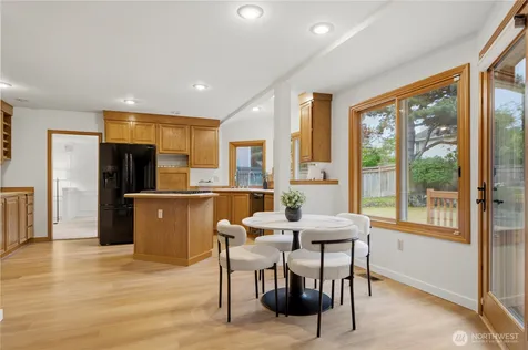 11607 SE 77th Place Newcastle WA 98056