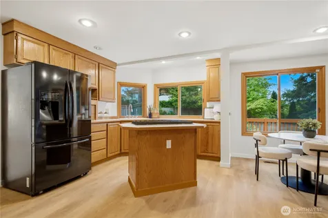 11607 SE 77th Place Newcastle WA 98056