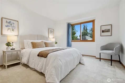 11607 SE 77th Place Newcastle WA 98056
