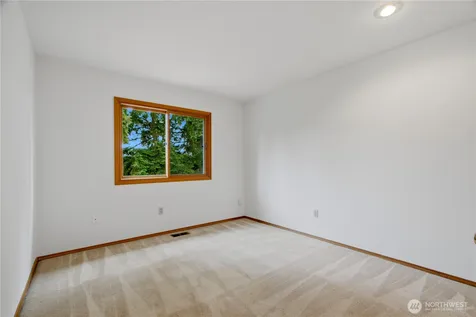 11607 SE 77th Place Newcastle WA 98056