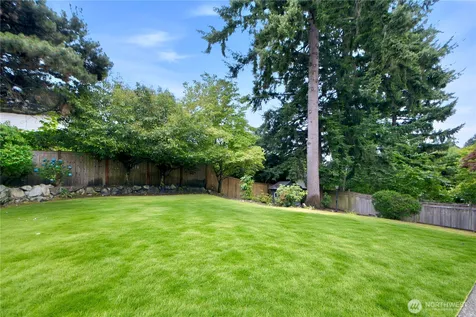 11607 SE 77th Place Newcastle WA 98056