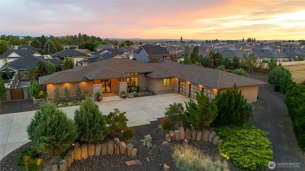 6375 Rd 1.8 NE Moses Lake WA 98837