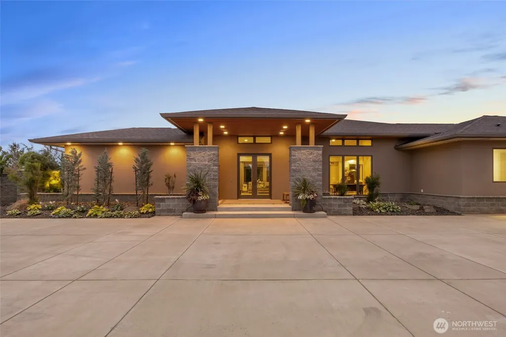 6375 Rd 1.8 NE Moses Lake WA 98837