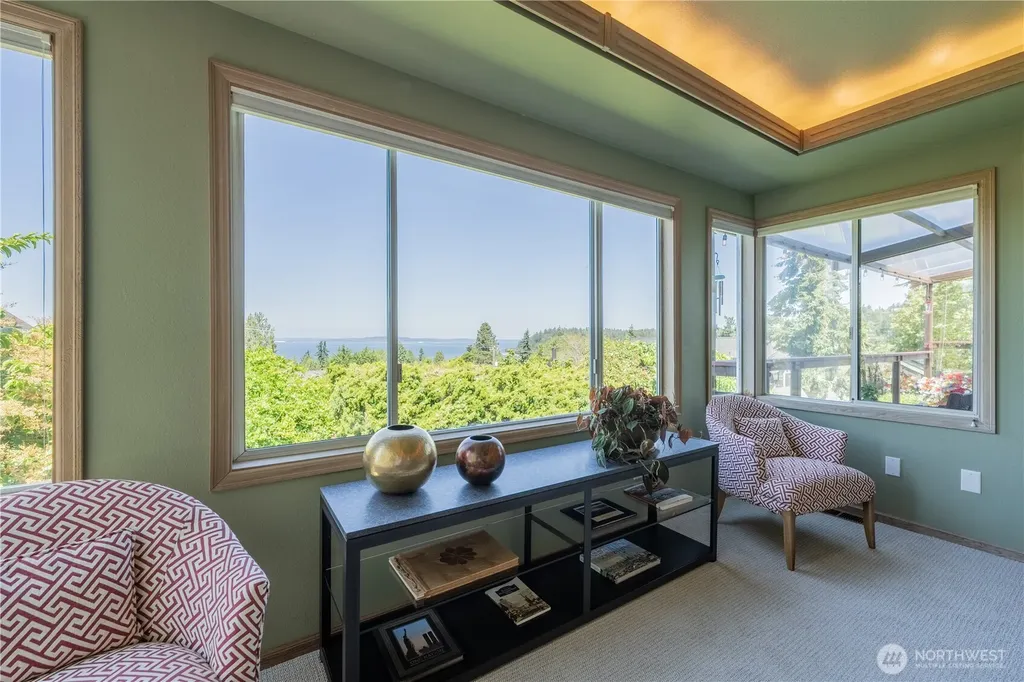 9297 44th Avenue SW Seattle WA 98136