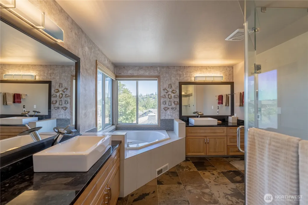 9297 44th Avenue SW Seattle WA 98136