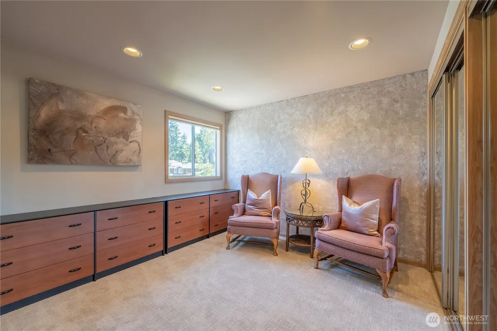 9297 44th Avenue SW Seattle WA 98136