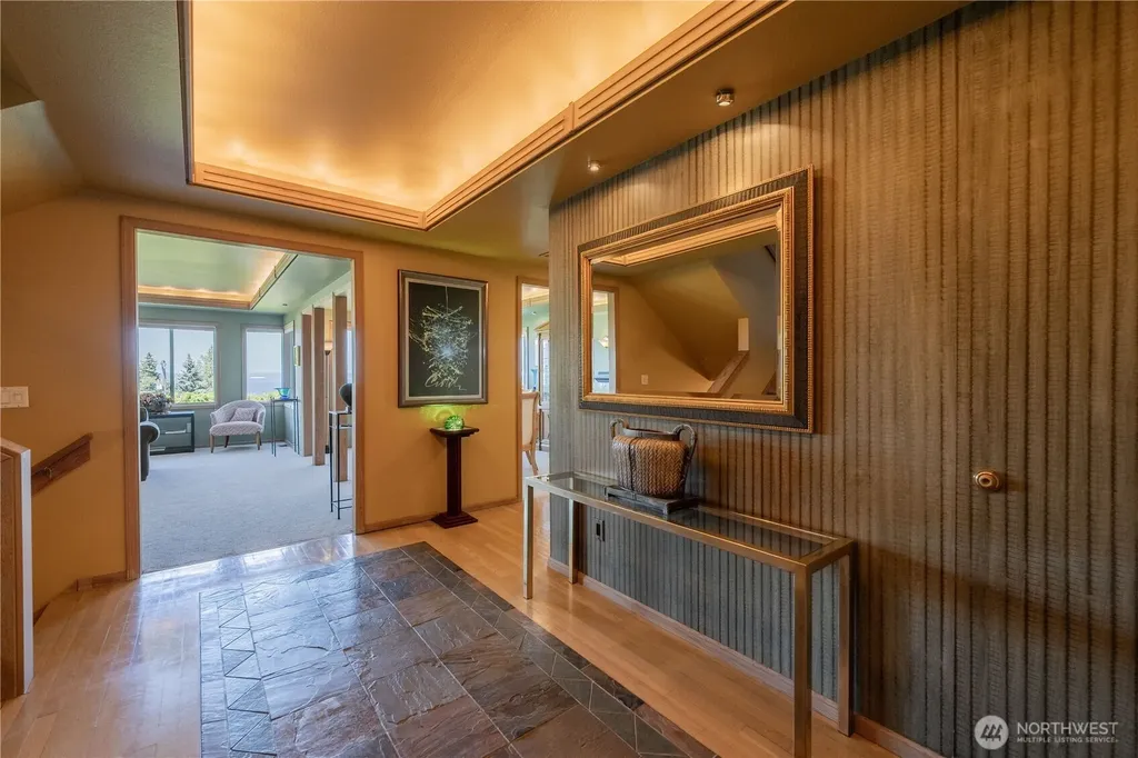 9297 44th Avenue SW Seattle WA 98136