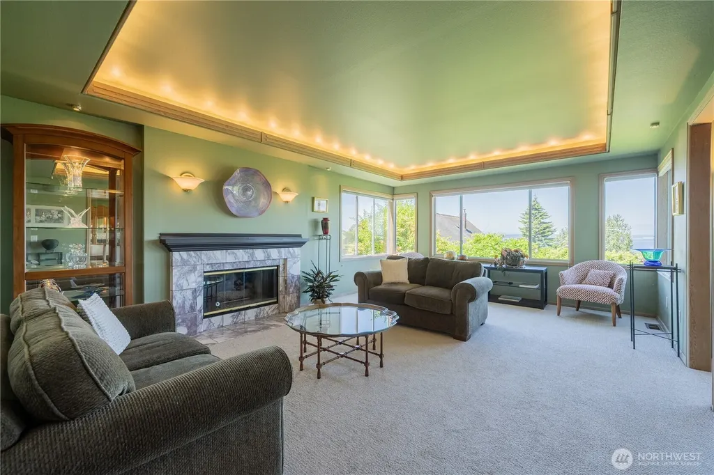 9297 44th Avenue SW Seattle WA 98136