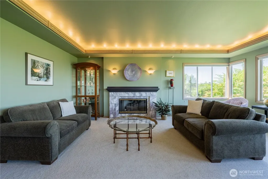 9297 44th Avenue SW Seattle WA 98136