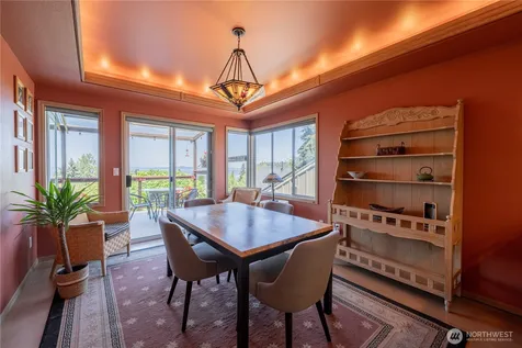 9297 44th Avenue SW Seattle WA 98136