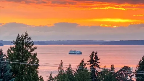 9297 44th Avenue SW Seattle WA 98136