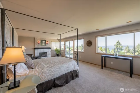 9297 44th Avenue SW Seattle WA 98136