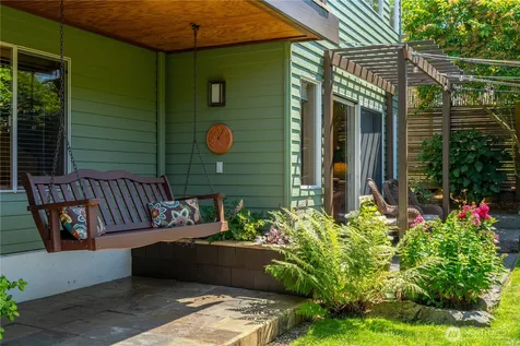 9297 44th Avenue SW Seattle WA 98136
