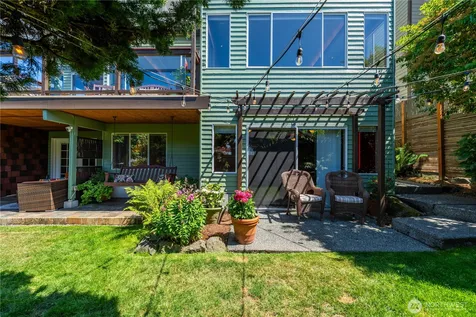 9297 44th Avenue SW Seattle WA 98136