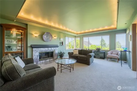 9297 44th Avenue SW Seattle WA 98136