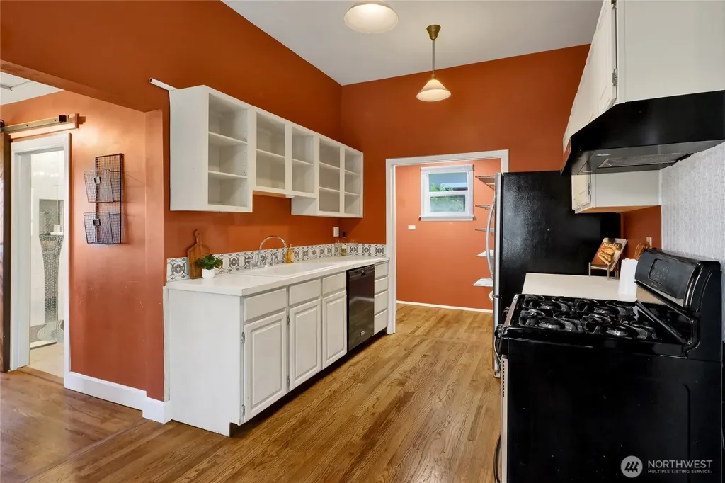 1444 Iron Street Bellingham WA 98225