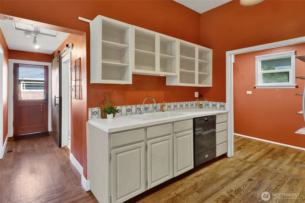 1444 Iron Street Bellingham WA 98225