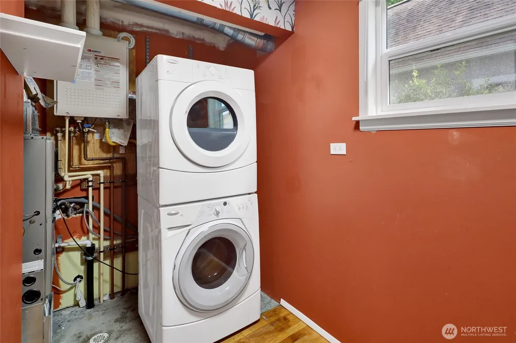 1444 Iron Street Bellingham WA 98225