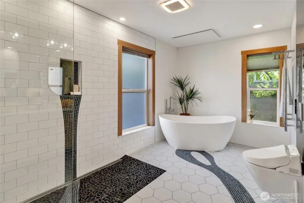 1444 Iron Street Bellingham WA 98225