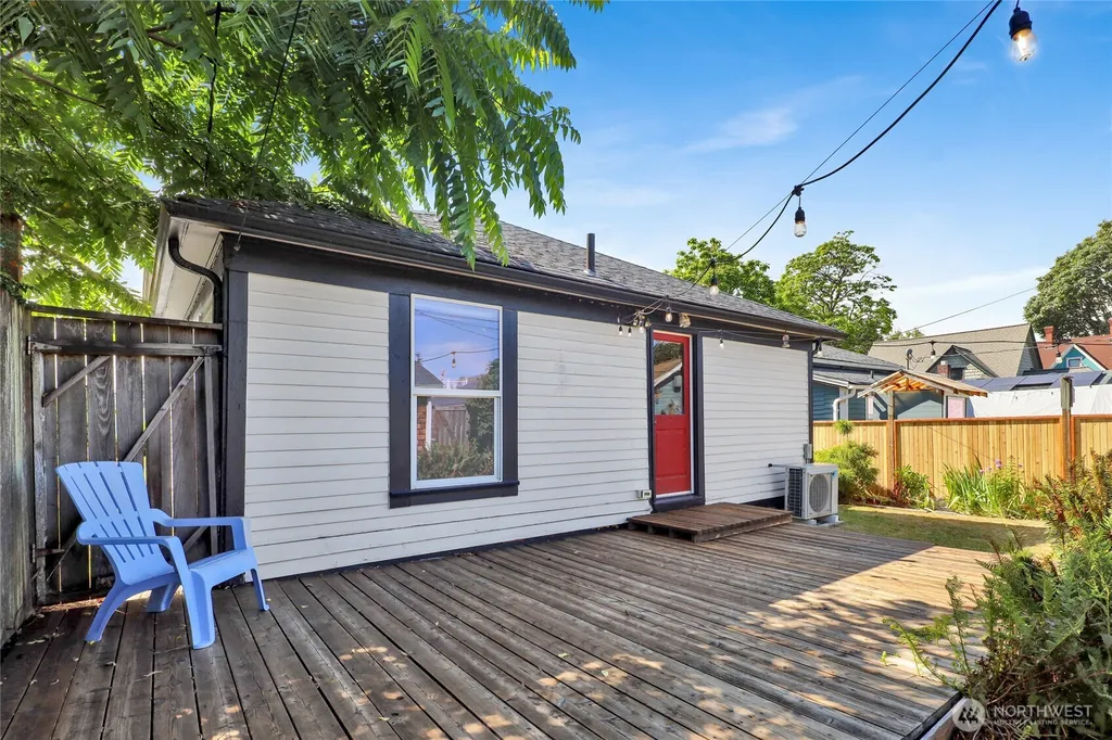1444 Iron Street Bellingham WA 98225