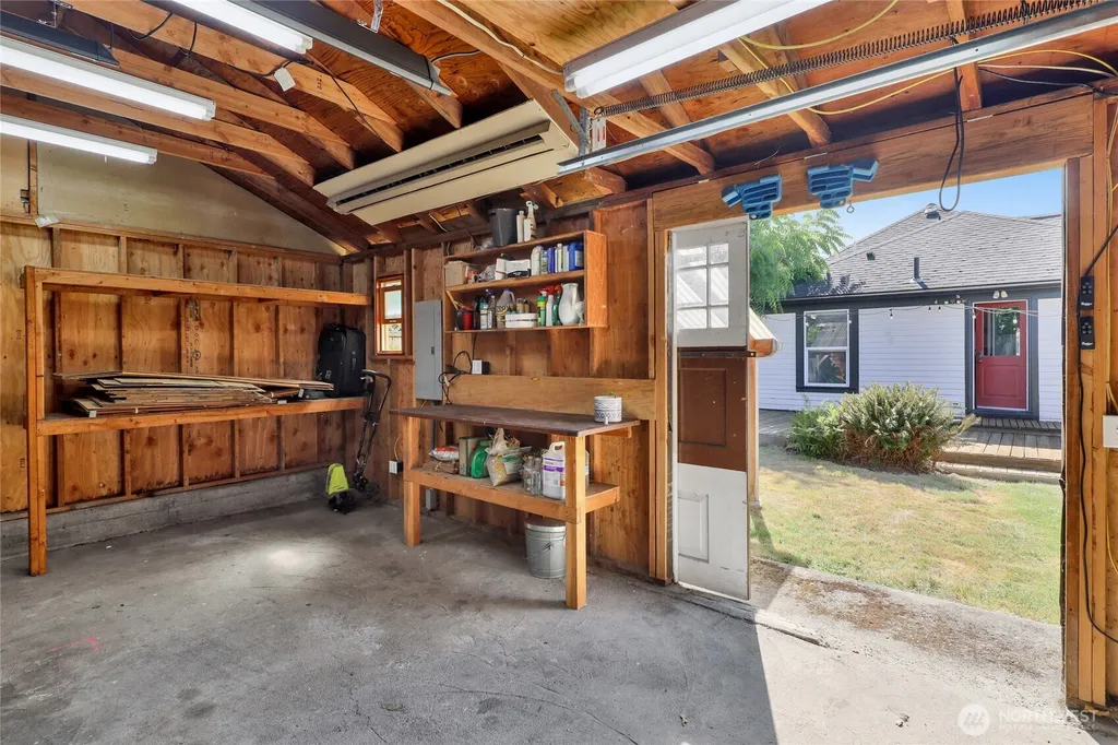 1444 Iron Street Bellingham WA 98225