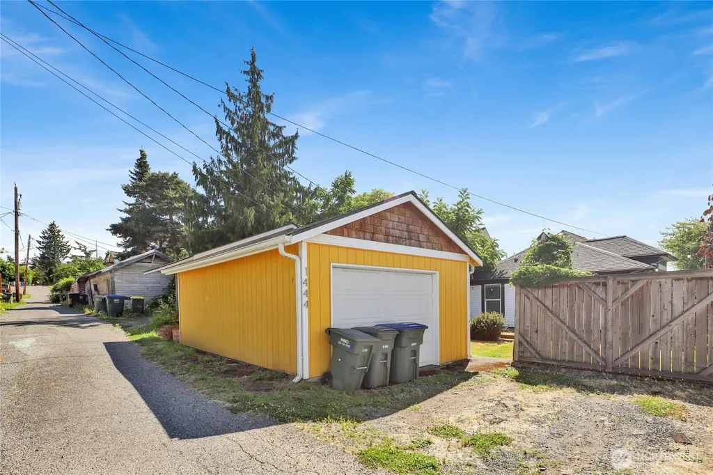 1444 Iron Street Bellingham WA 98225