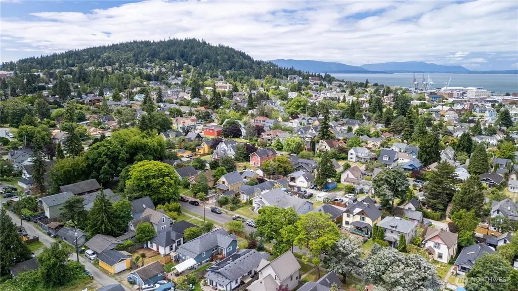 1444 Iron Street Bellingham WA 98225