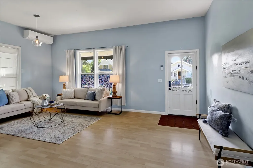 1444 Iron Street Bellingham WA 98225