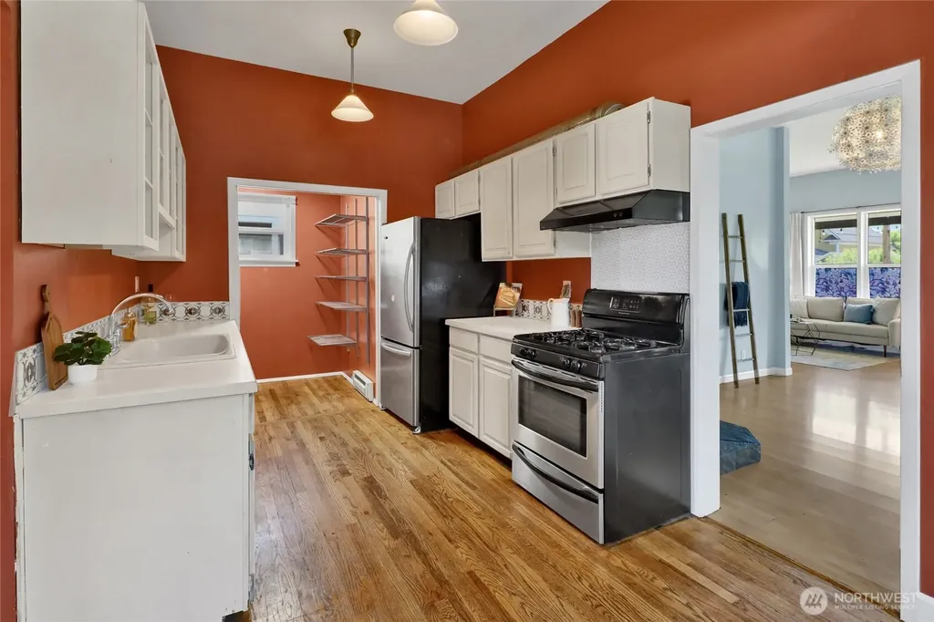 1444 Iron Street Bellingham WA 98225