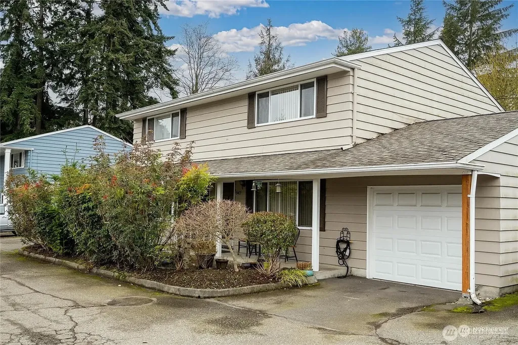 947 N 163rd Street Shoreline WA 98133