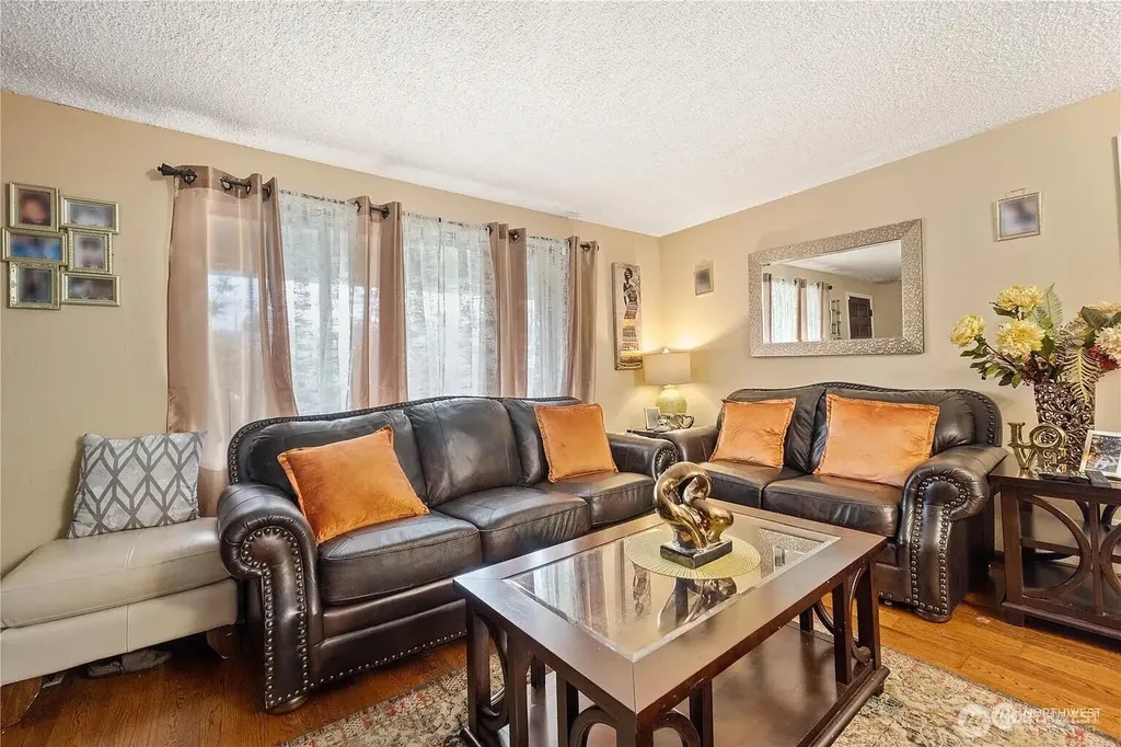 947 N 163rd Street Shoreline WA 98133