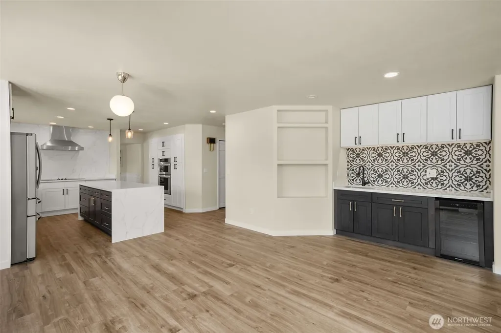 20503 96th Way S Kent WA 98031