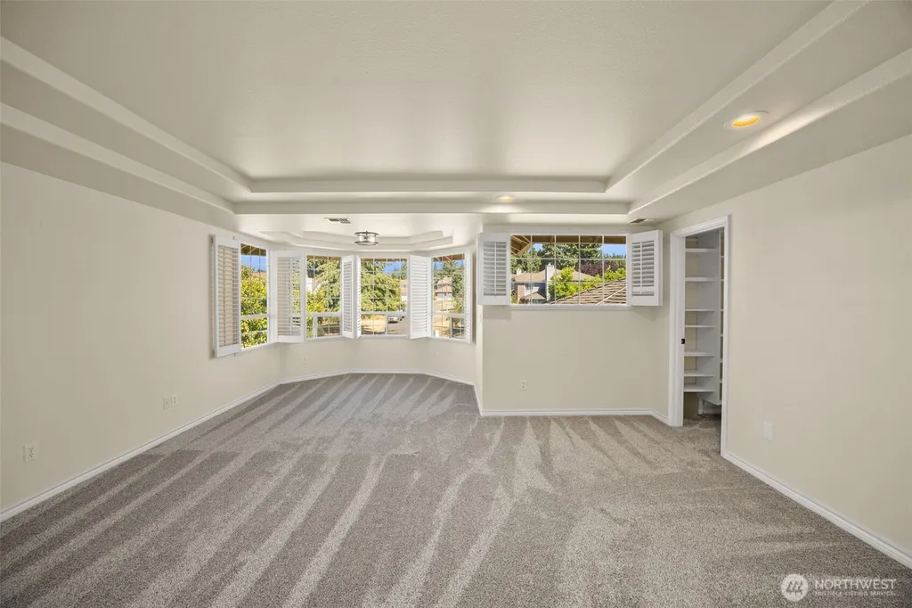 20503 96th Way S Kent WA 98031