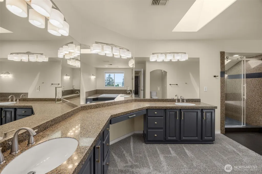 20503 96th Way S Kent WA 98031