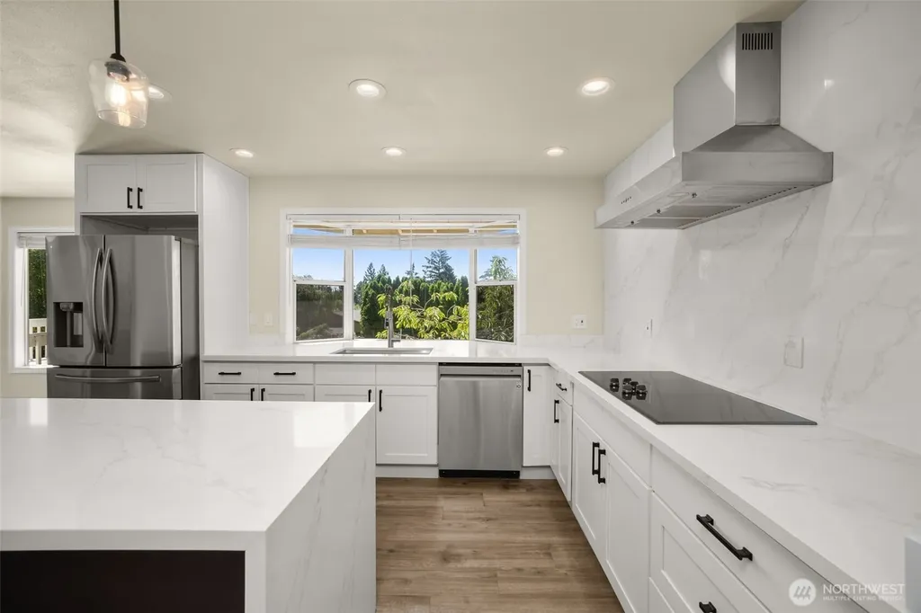 20503 96th Way S Kent WA 98031