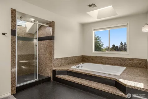 20503 96th Way S Kent WA 98031