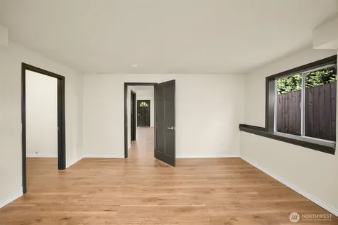 20503 96th Way S Kent WA 98031