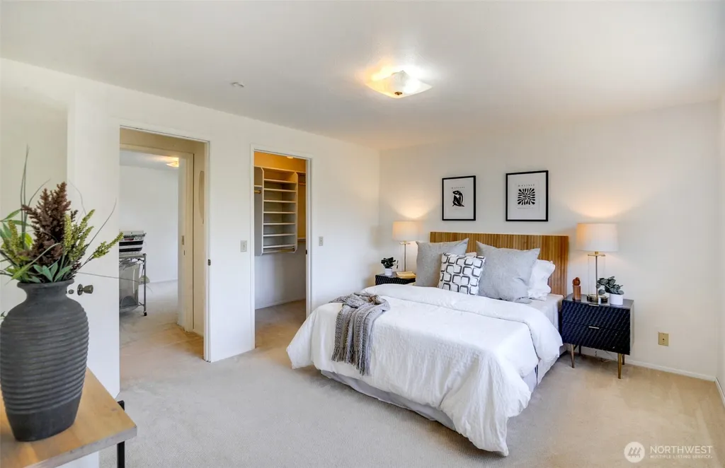 5512 NE 204 Street Lake Forest Park WA 98155