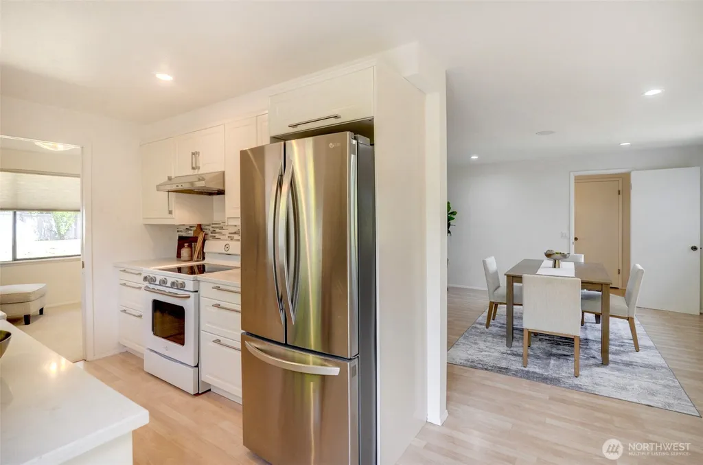 5512 NE 204 Street Lake Forest Park WA 98155