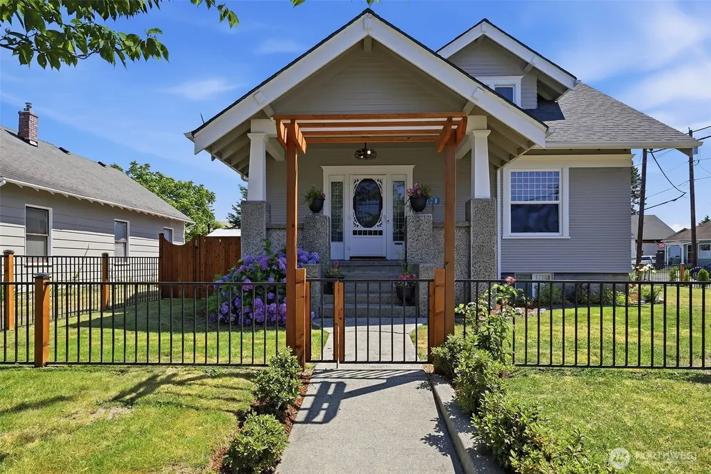 328 S Anacortes Street Burlington WA 98233
