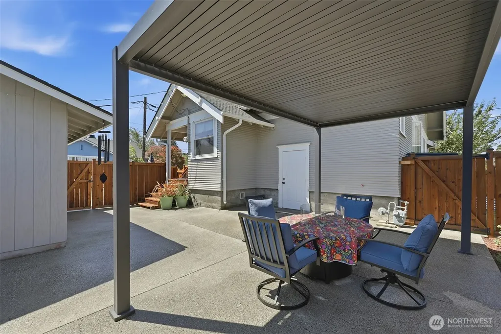 328 S Anacortes Street Burlington WA 98233