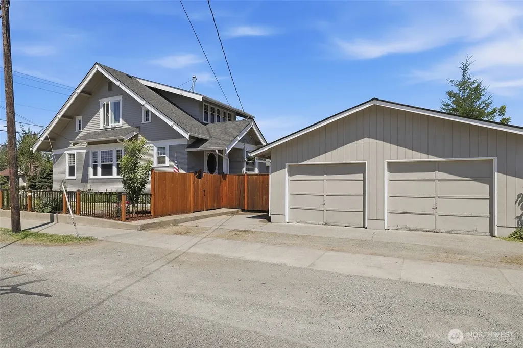 328 S Anacortes Street Burlington WA 98233