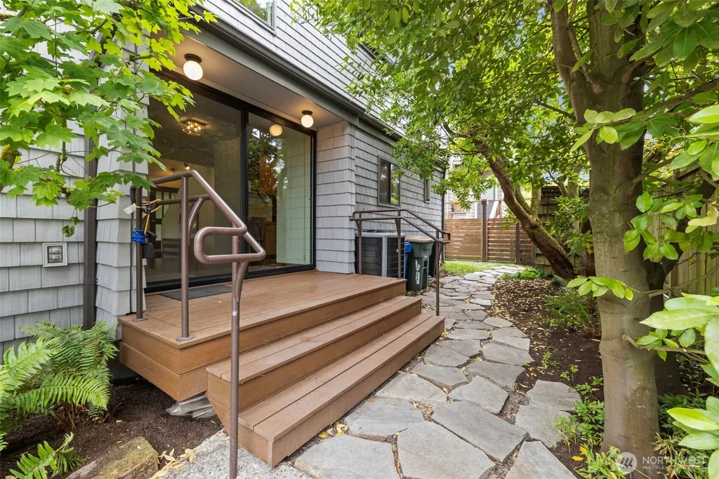 2315 26th Avenue E Seattle WA 98112