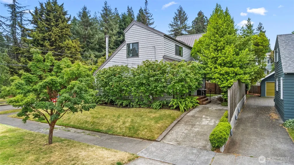 2315 26th Avenue E Seattle WA 98112