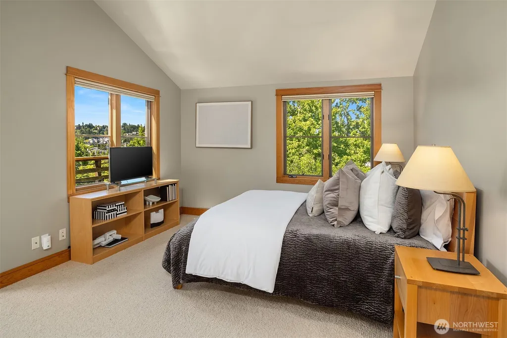 3824 Evanston Avenue N Seattle WA 98103