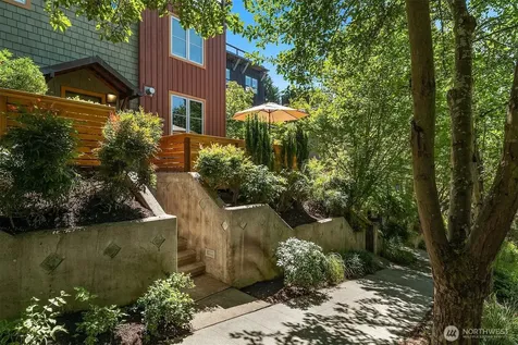 3824 Evanston Avenue N Seattle WA 98103