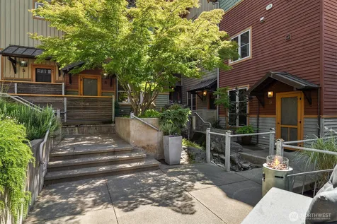 3824 Evanston Avenue N Seattle WA 98103