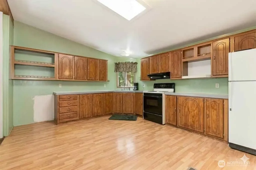 13522 198th Avenue NE Woodinville WA 98077